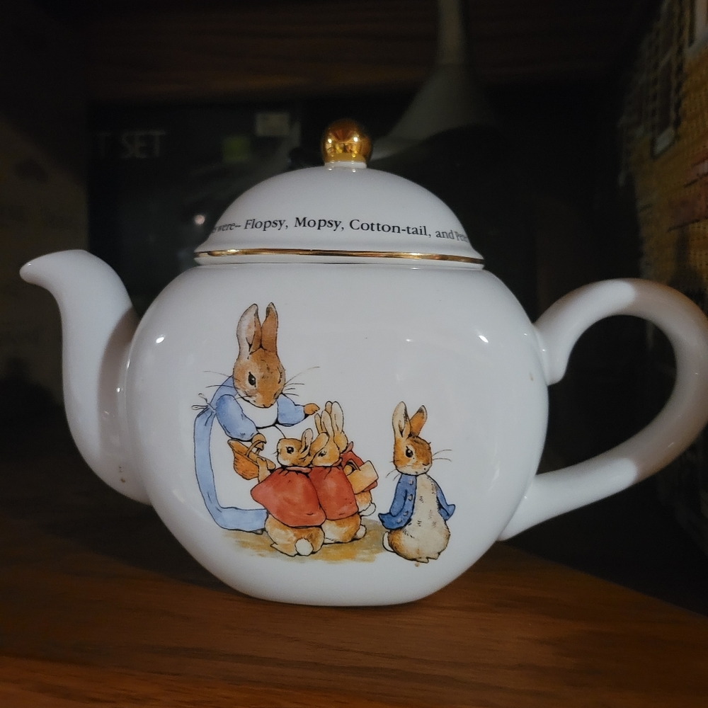 Beatrix Potter - Peter Rabbit Teapot